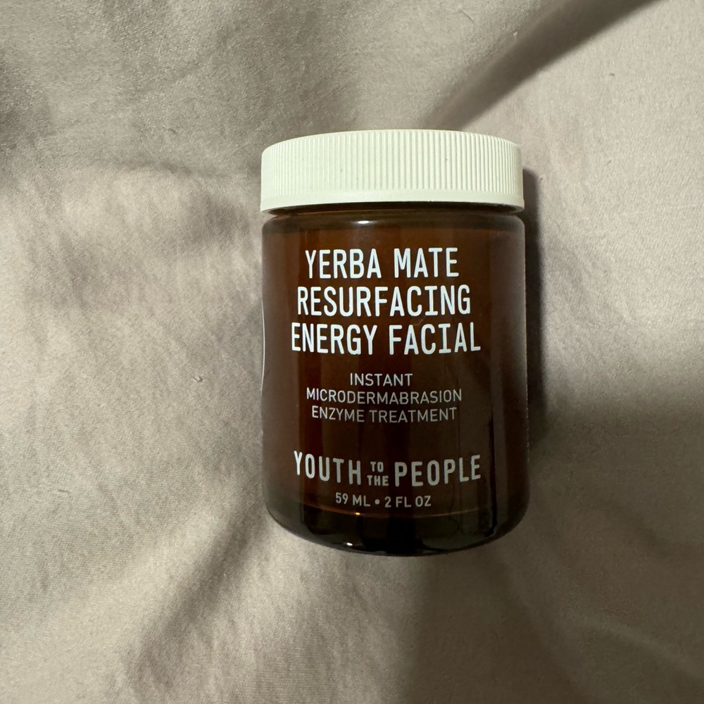 Youth to the people face scrub